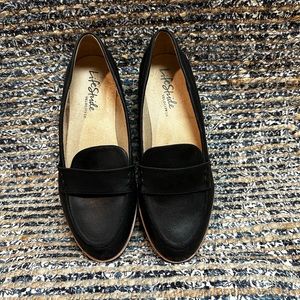 Life Stride - black leather slip on - super comfy